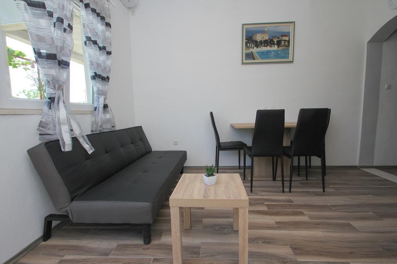 Apartment Afrodita Kaštela Buitenkant foto