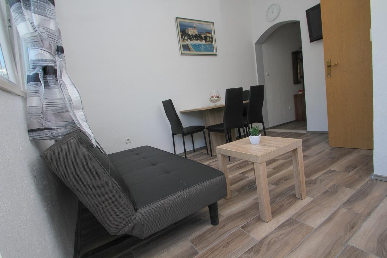 Apartment Afrodita Kaštela Buitenkant foto