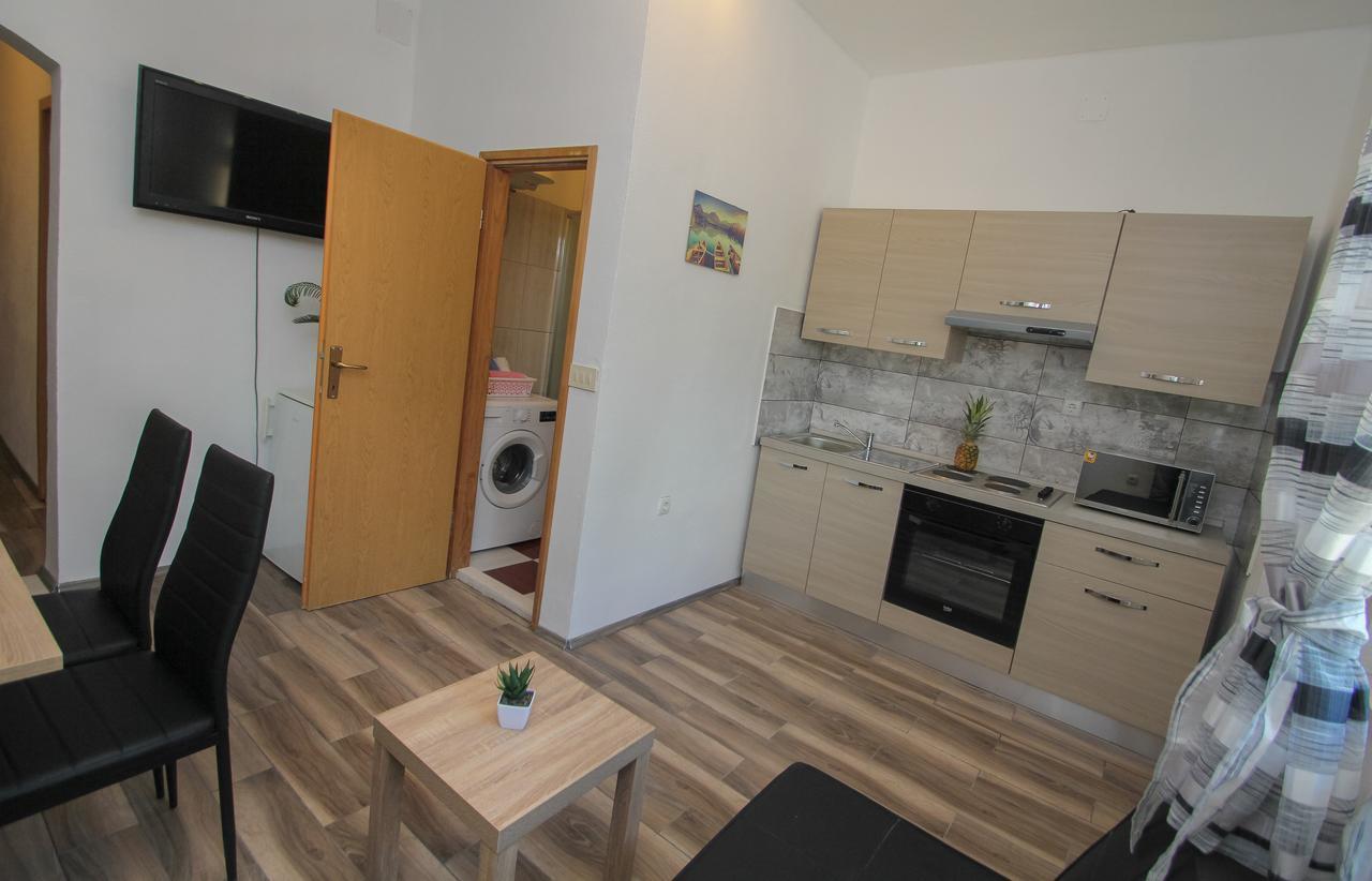 Apartment Afrodita Kaštela Buitenkant foto