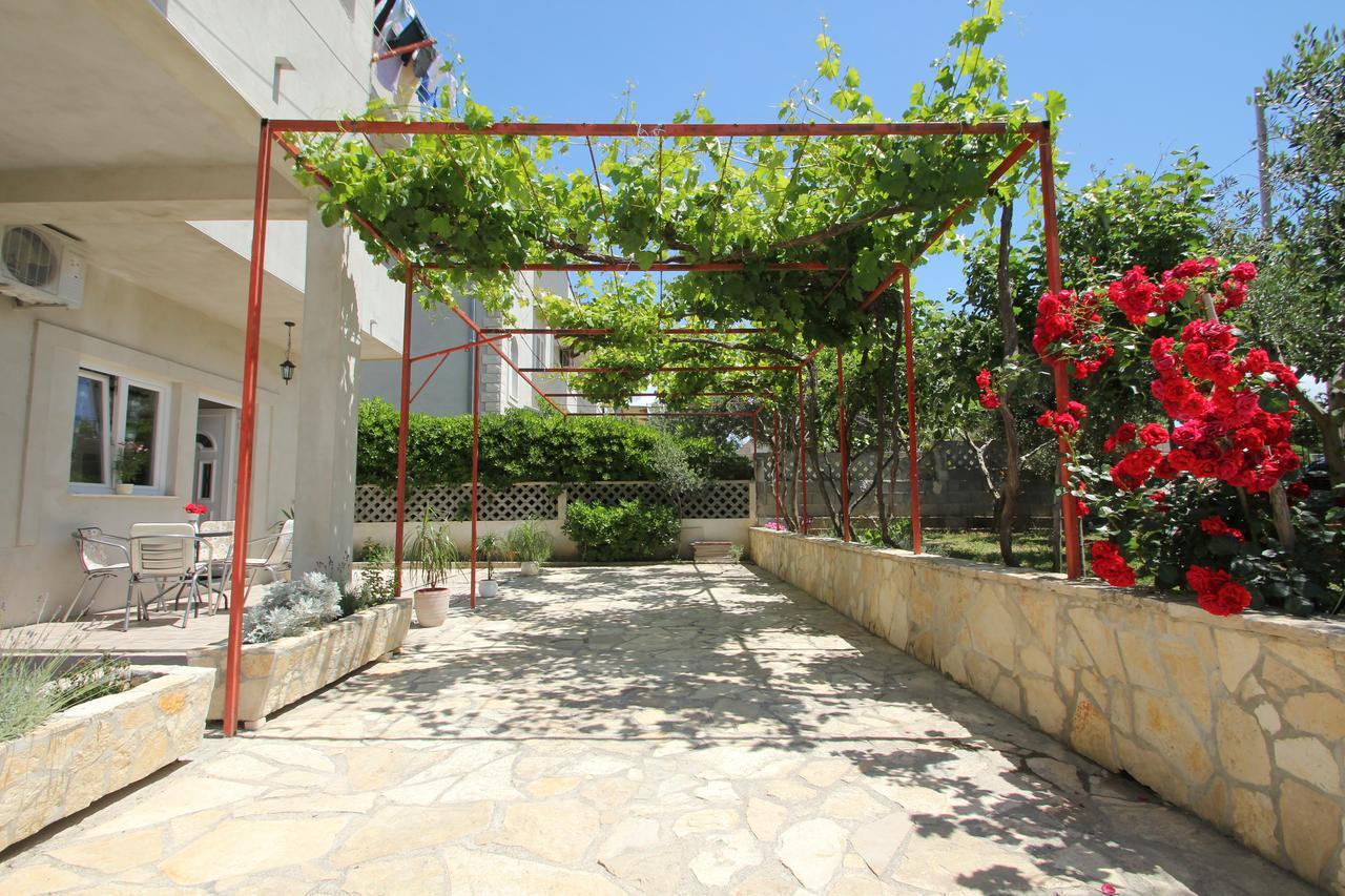 Apartment Afrodita Kaštela Buitenkant foto